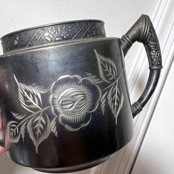 Antique Colonial Silver Company Quadruple Plate Victorian Etched Bee Floral Bowl - Picture 2 of 11